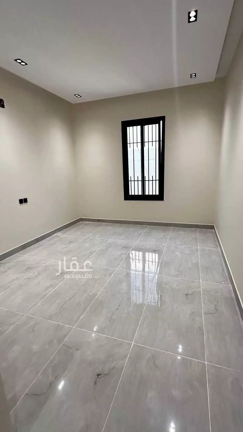 دور 4 غرف في السعادة 10