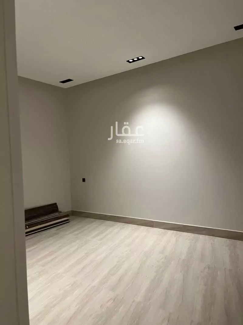 شقة 3 غرف في الرمال 5