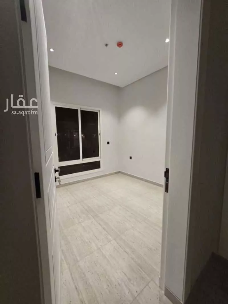 شقة 4 غرف في النرجس 16