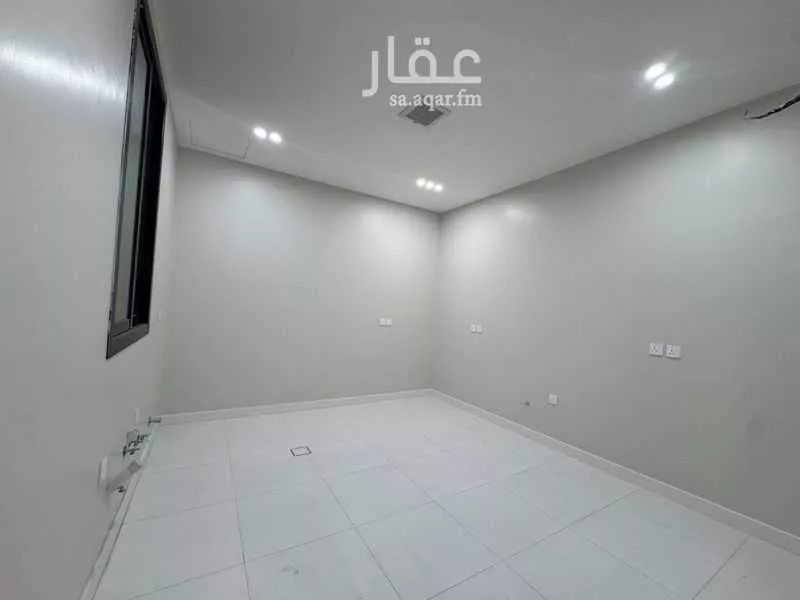 دور 4 غرف في السويدي 7