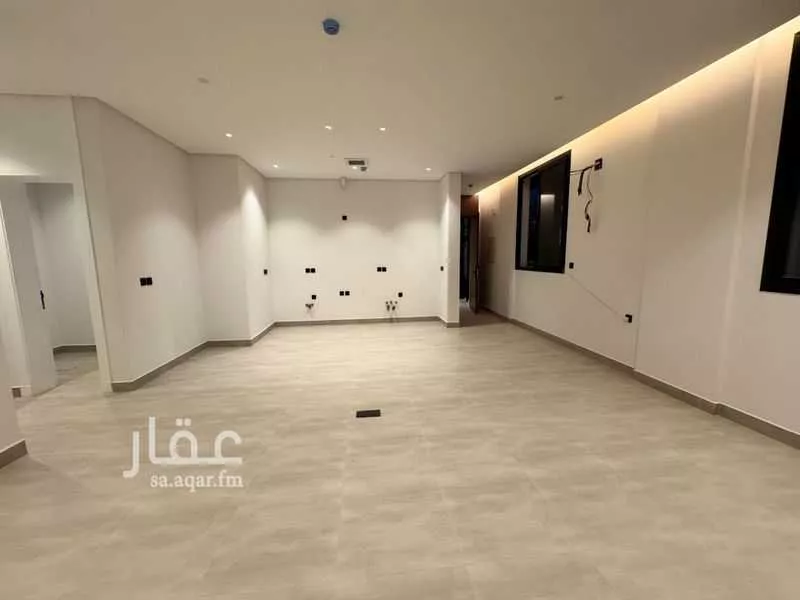 شقة 3 غرف في العقيق 3
