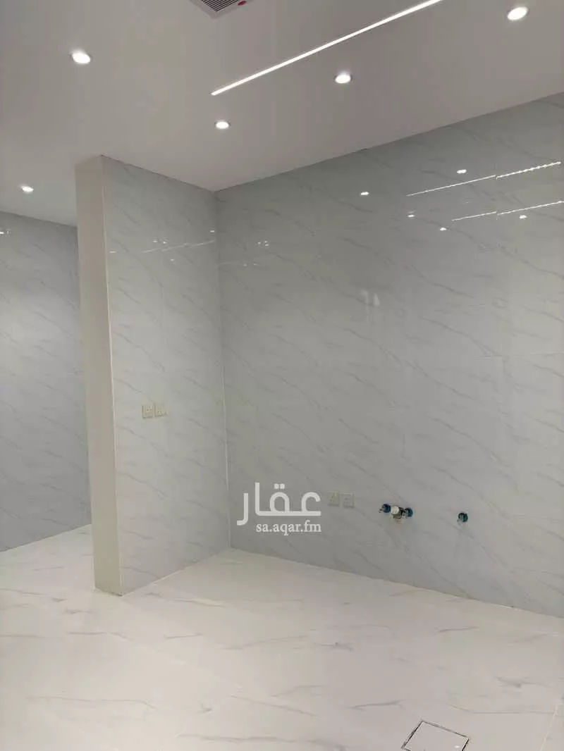 شقة 3 غرف في السعادة 6