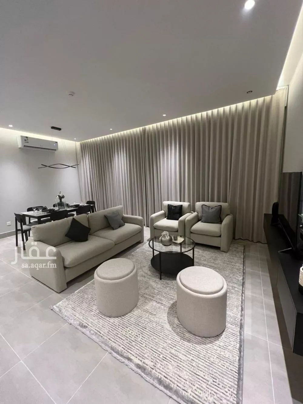 شقة 5 غرف في الملقا 4