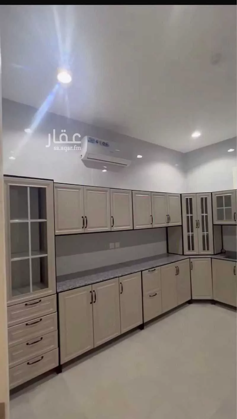 3 bedroom apartment in Al Yarmouk 2