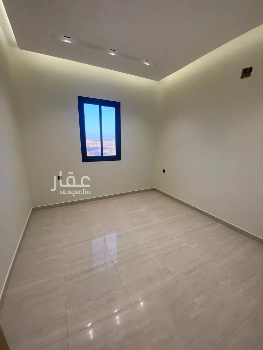 4 bedroom floor in Ash Sharq 5