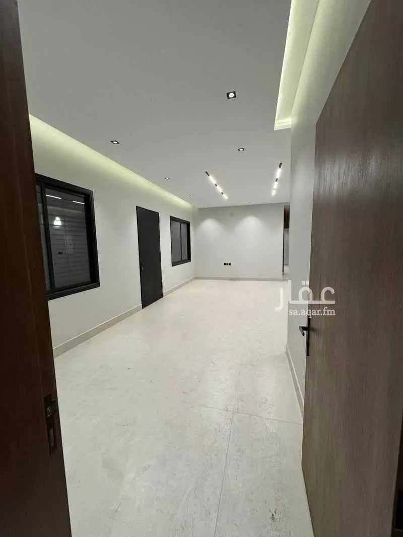 3 bedroom floor in Al Janadriyah 11
