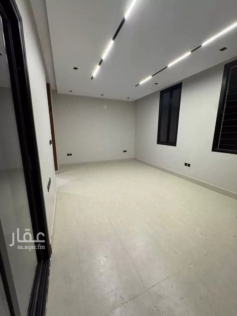 3 bedroom floor in Al Janadriyah 12