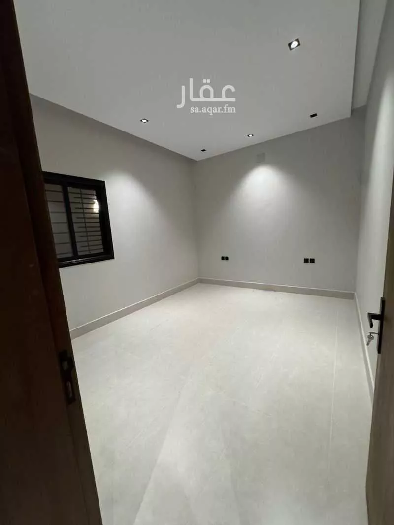 3 bedroom floor in Al Janadriyah 13