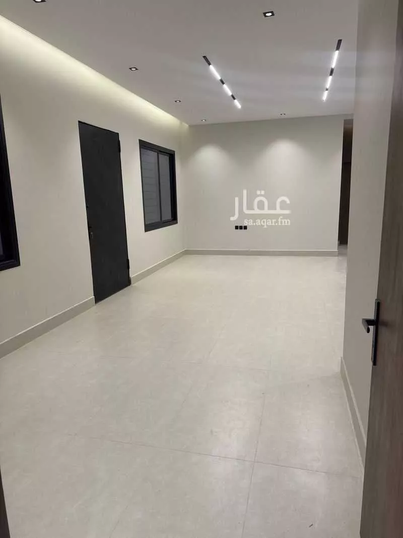 3 bedroom floor in Al Janadriyah 3