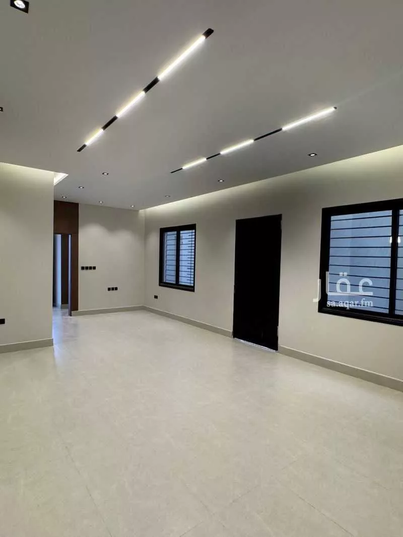 3 bedroom floor in Al Janadriyah 10
