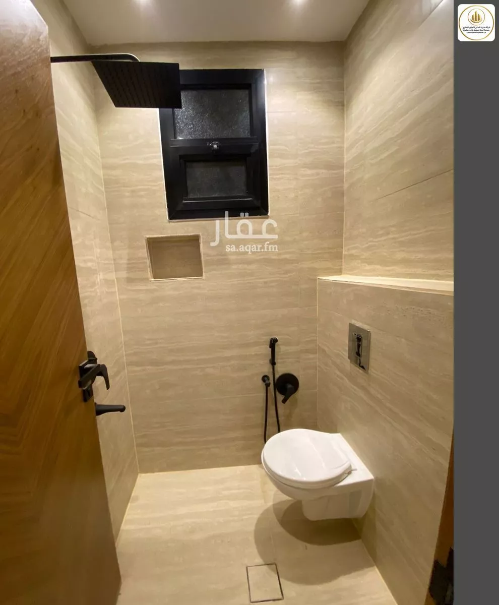 5 bedroom floor in Tuwaiq 8