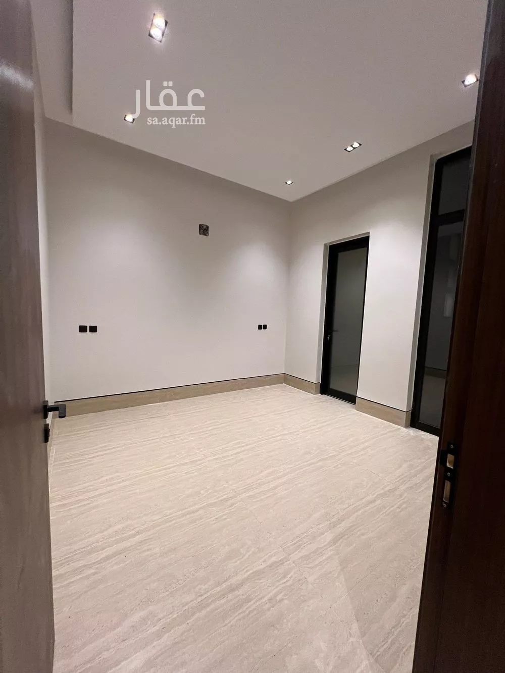 دور 3 غرف في العارض 13