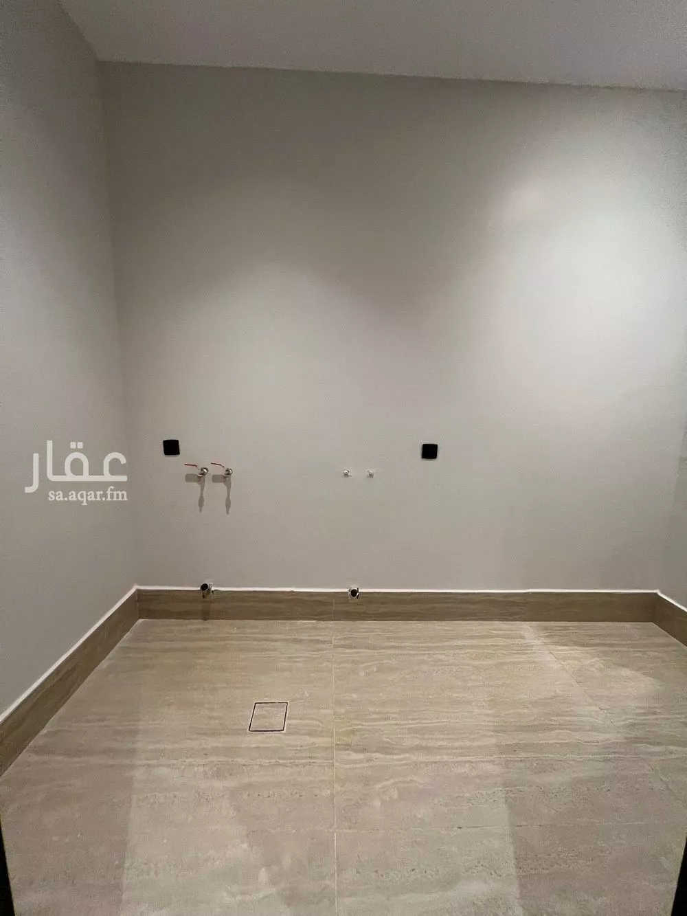 دور 3 غرف في العارض 16