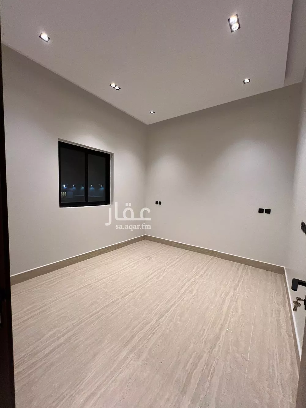 دور 3 غرف في العارض 19