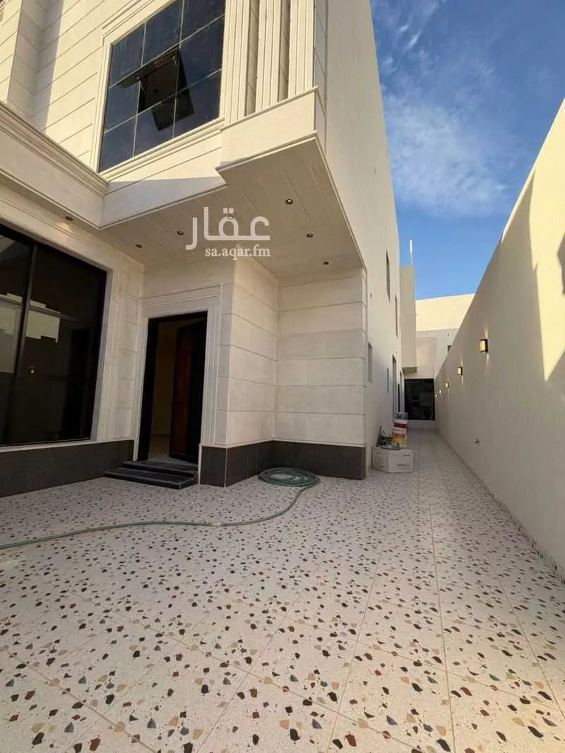 دور 4 غرف في الشرق 14