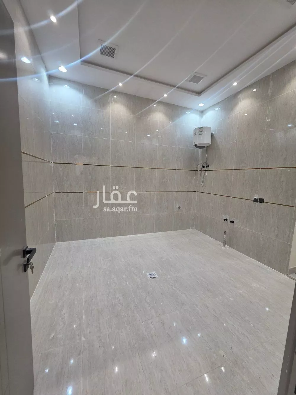 5 bedroom floor in Taibah 6