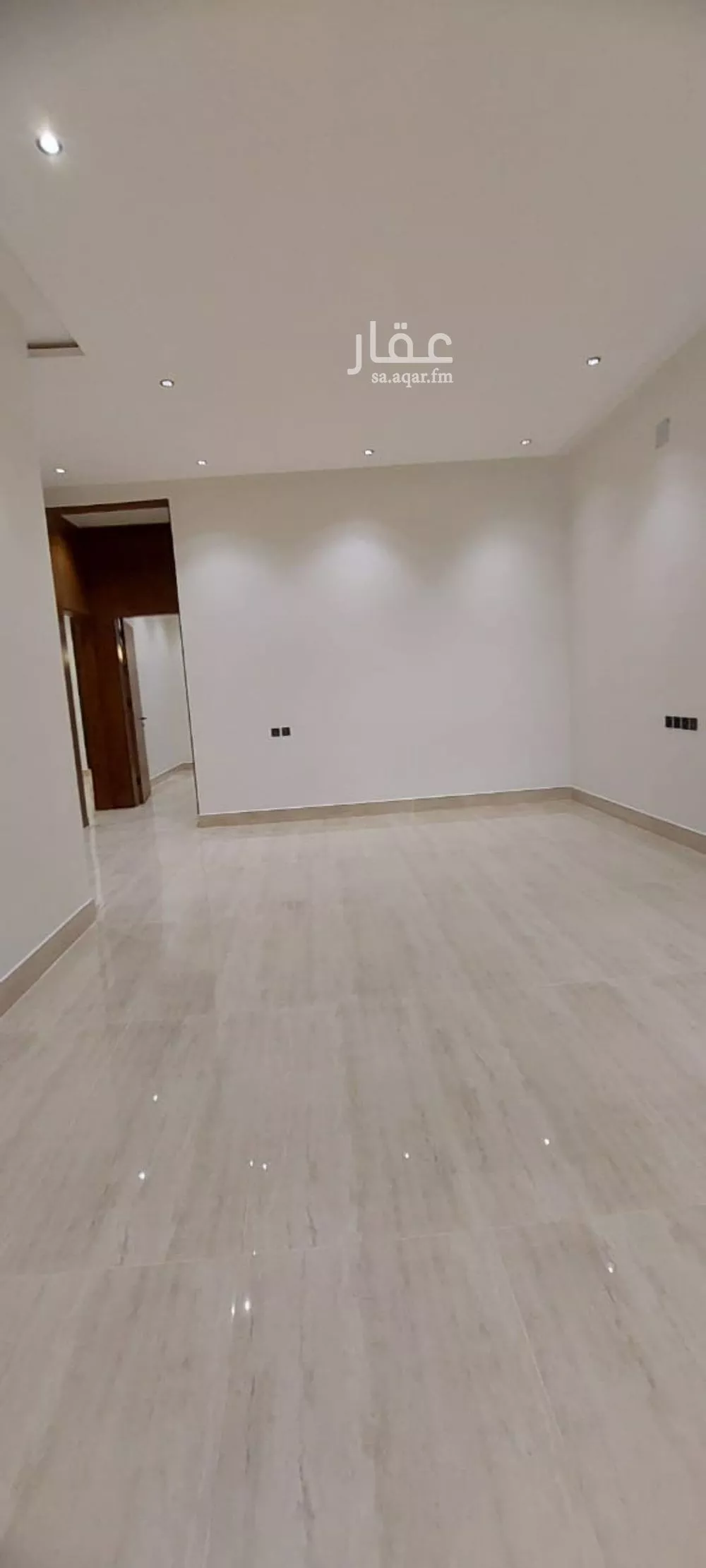 5 bedroom floor in Dhahrat Namar 9