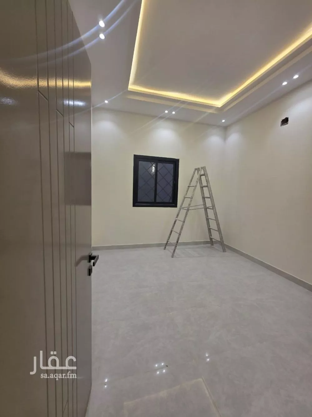 5 bedroom floor in Taibah 12