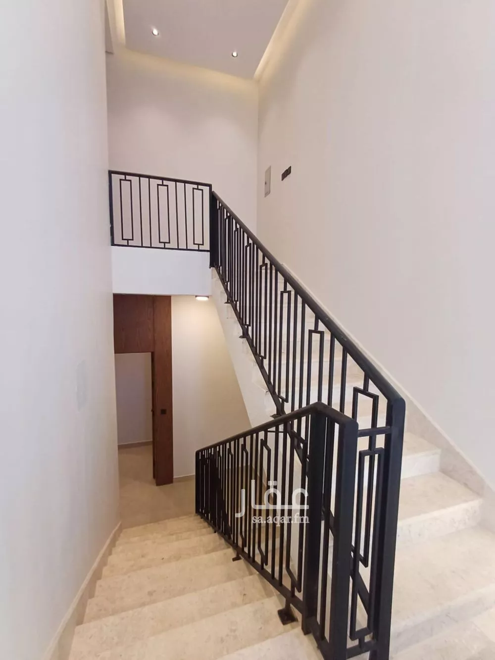 7 bedroom floor in Ash Sharq 14
