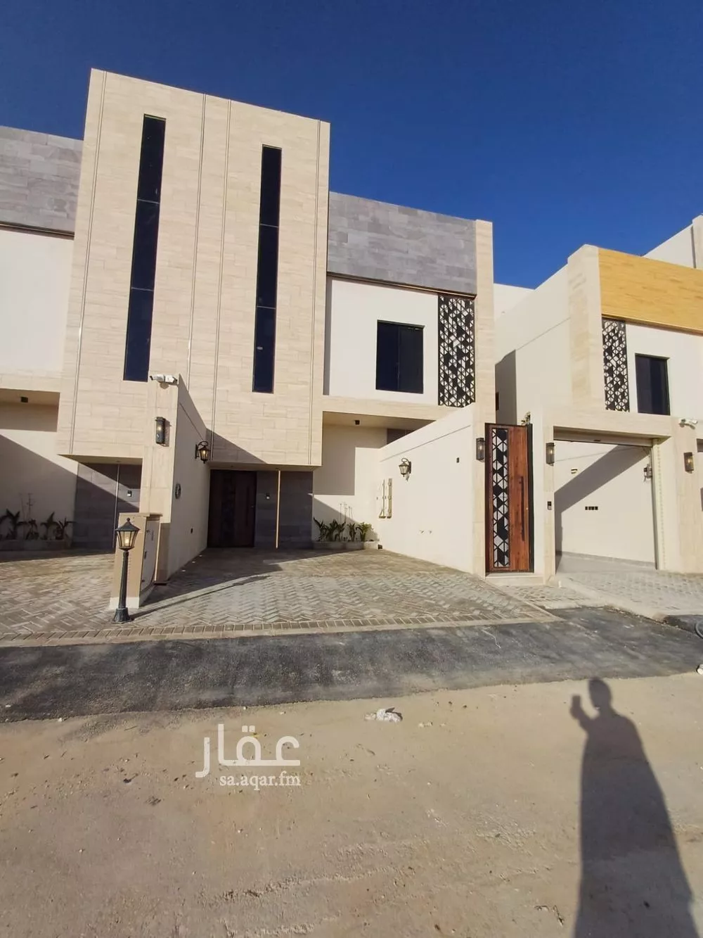 7 bedroom floor in Ash Sharq 3