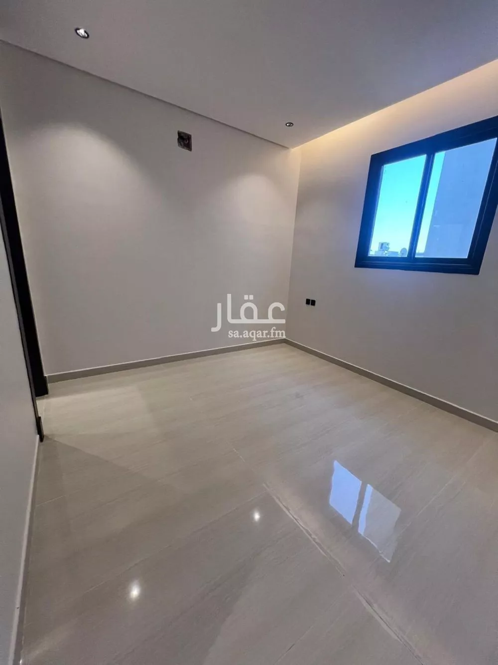 دور 6 غرف في السويدي 14