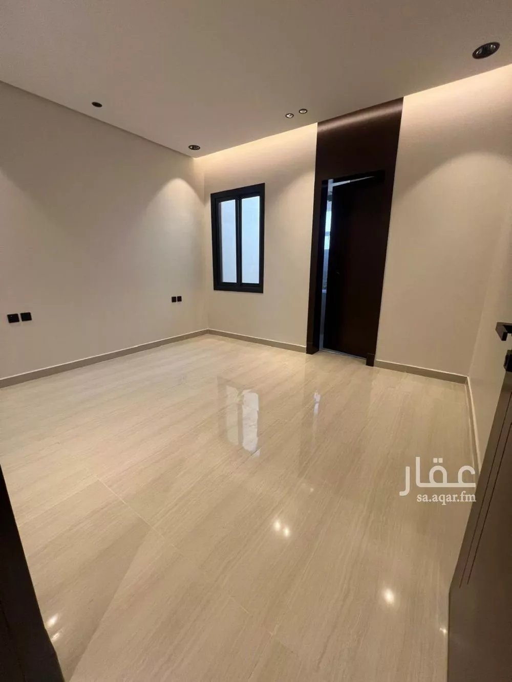 دور 6 غرف في السويدي 15