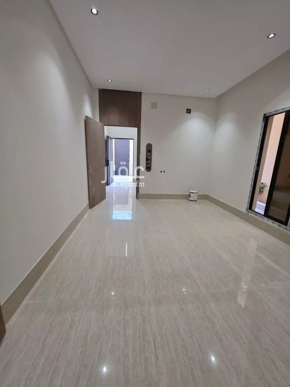 5 bedroom floor in Tuwaiq 2