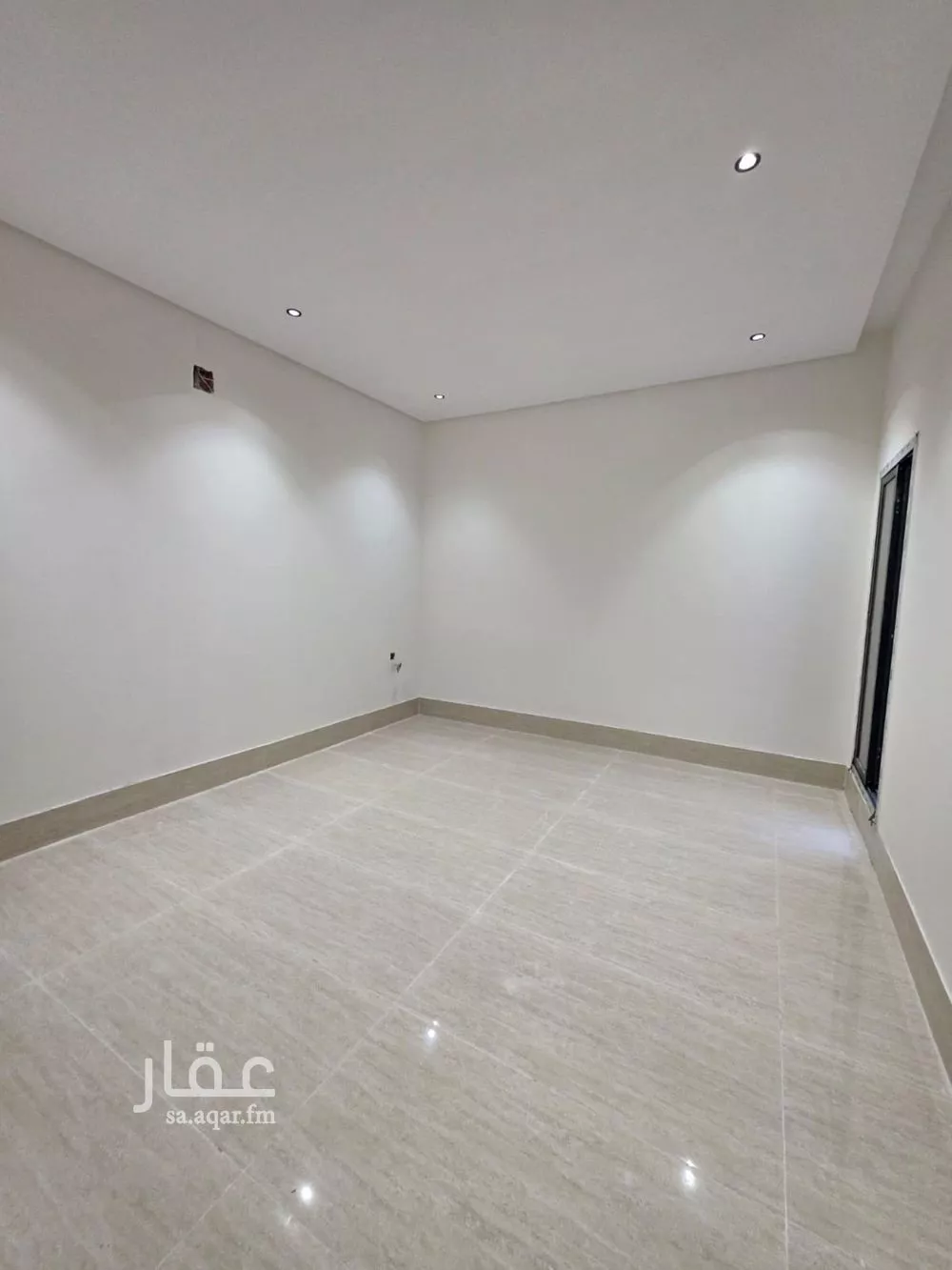 5 bedroom floor in Tuwaiq 3