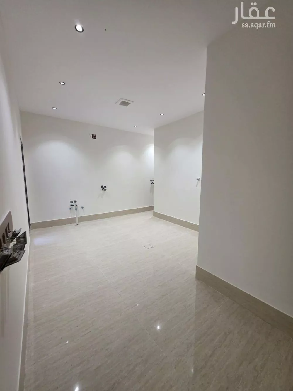5 bedroom floor in Tuwaiq 4