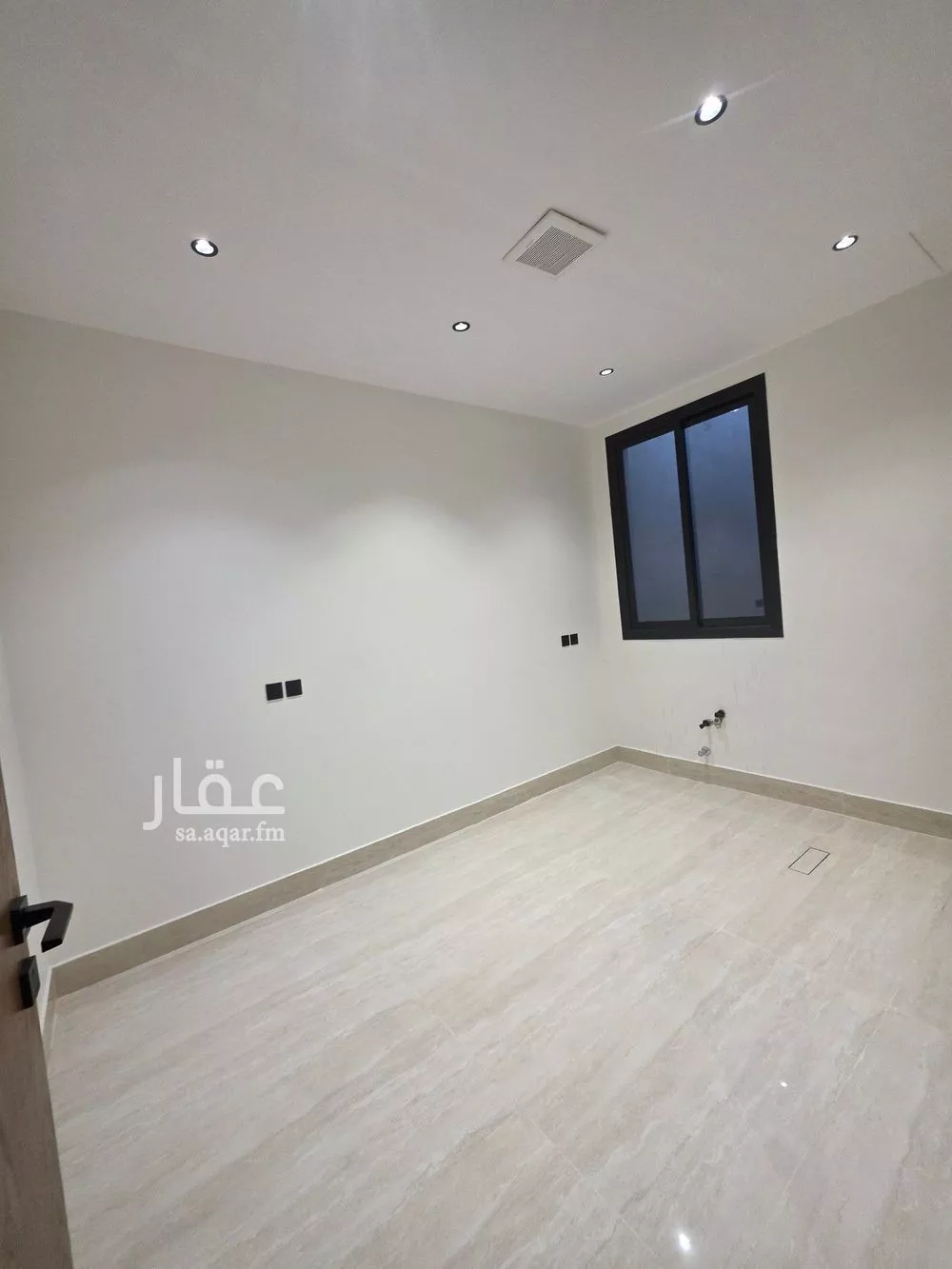 4 bedroom floor in Dhahrat Namar 24