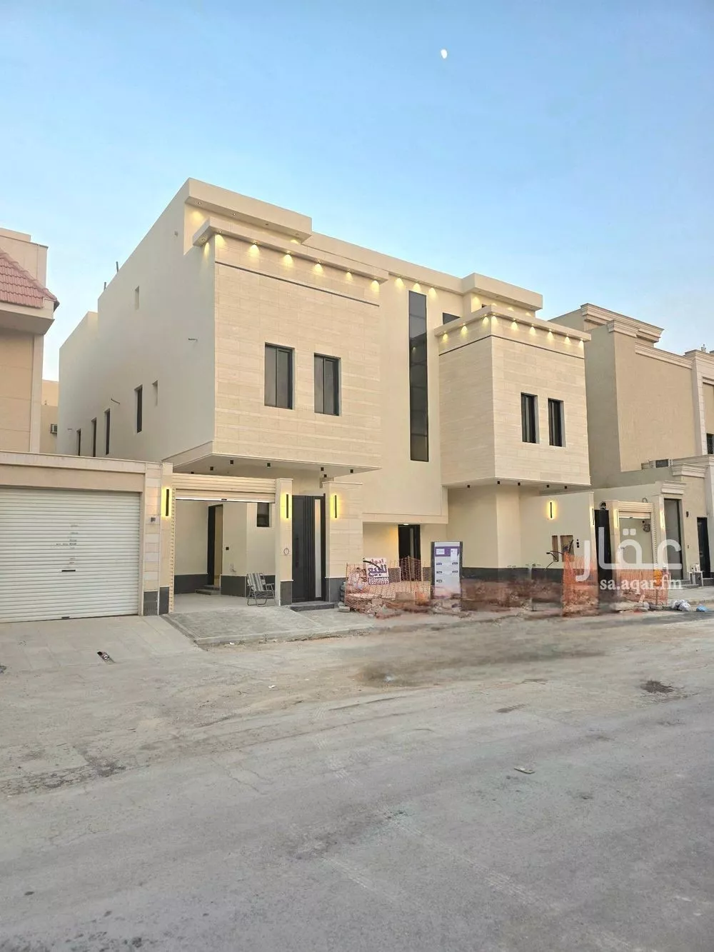 4 bedroom floor in Dhahrat Namar 28
