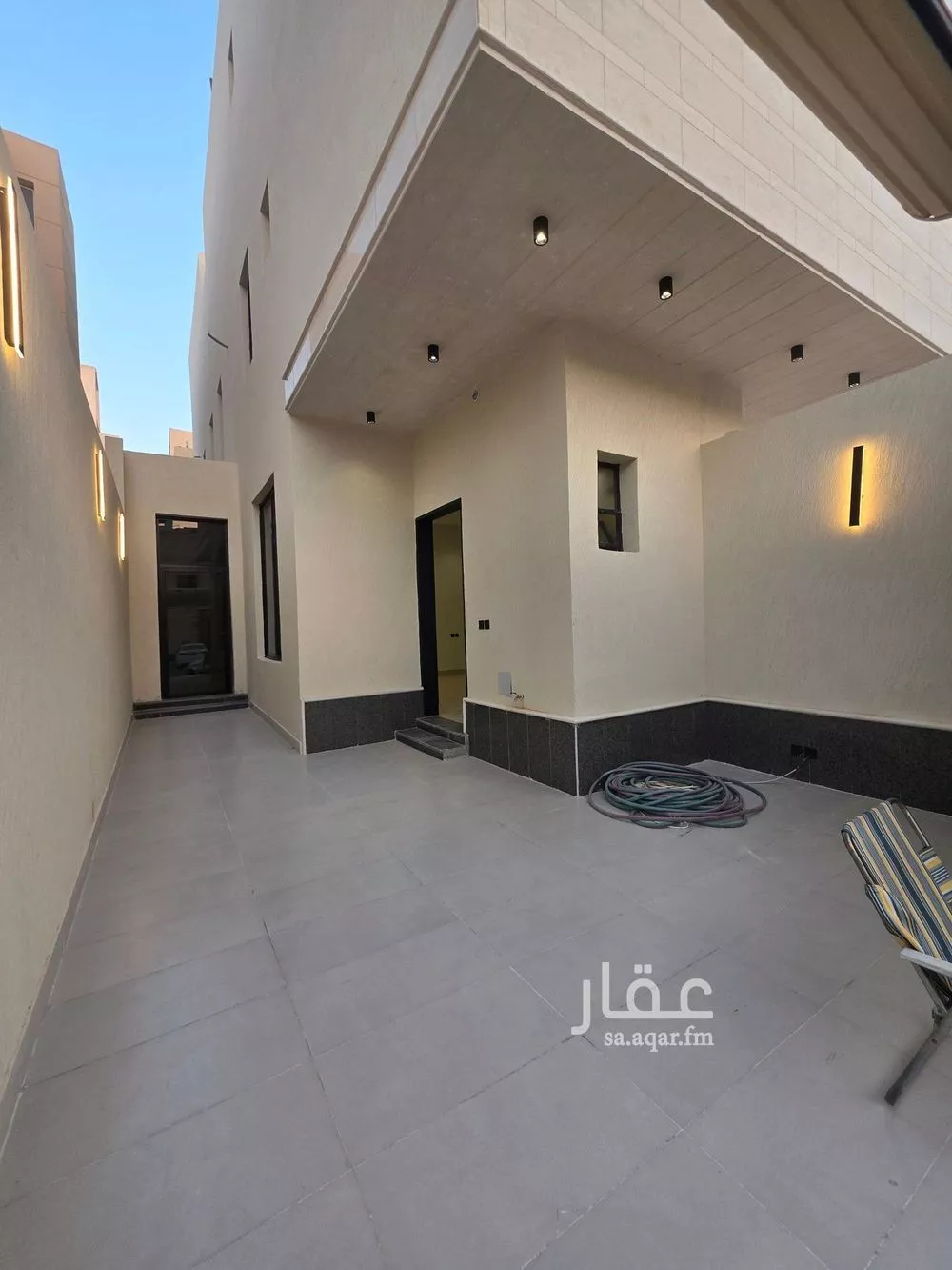 4 bedroom floor in Dhahrat Namar 5