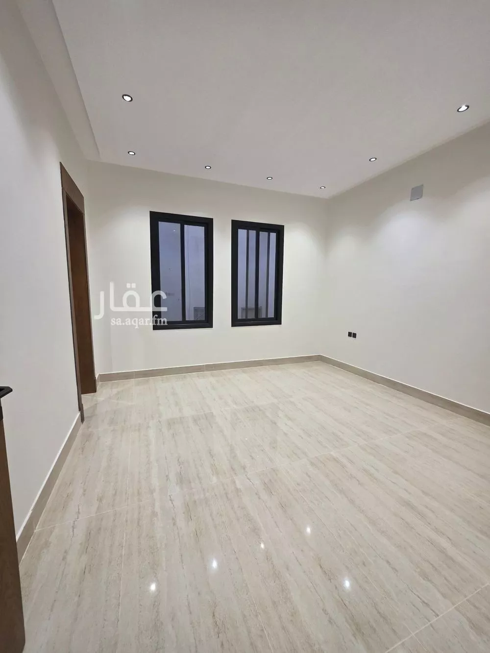 4 bedroom floor in Dhahrat Namar 6