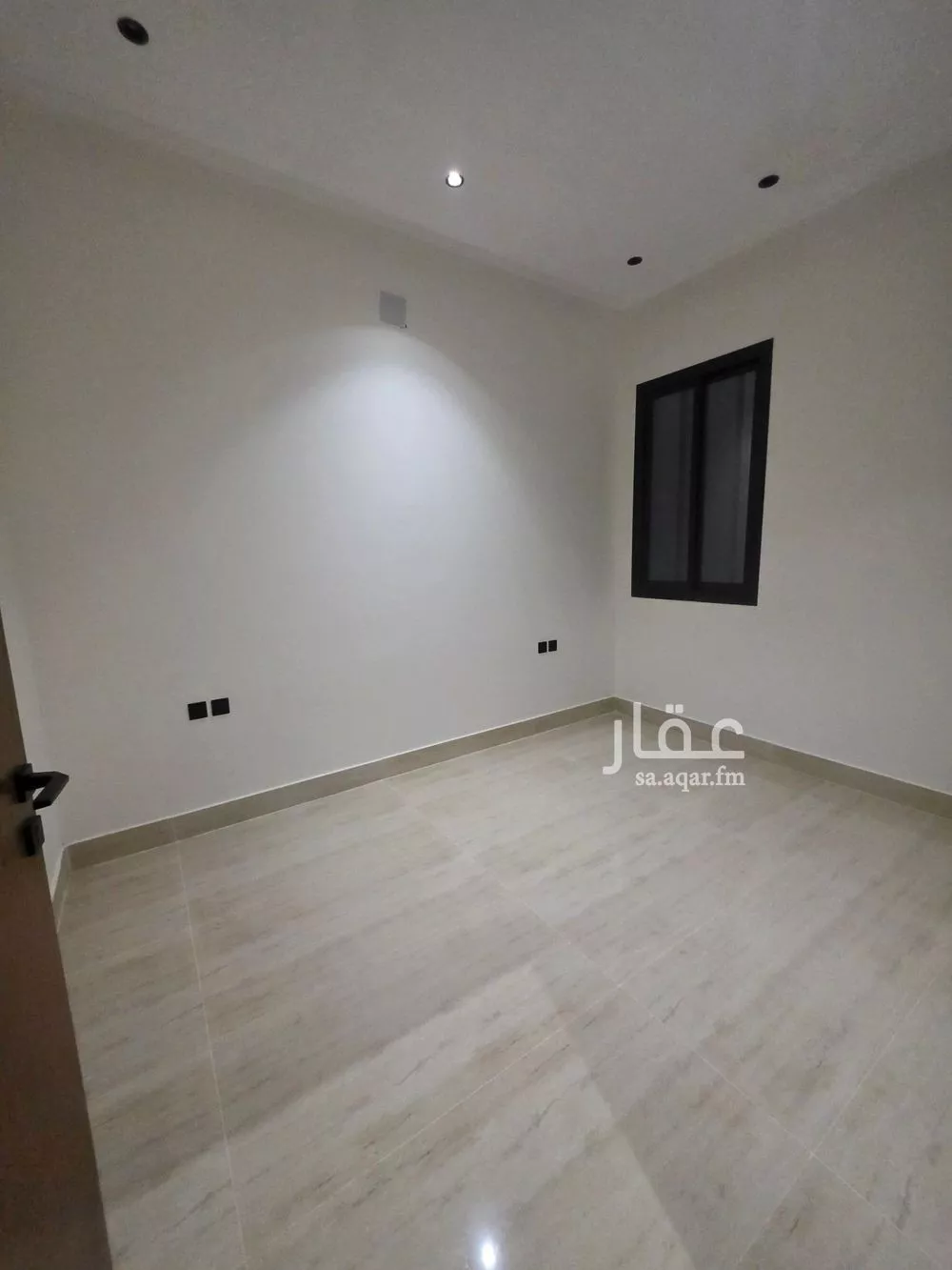 4 bedroom floor in Dhahrat Namar 10