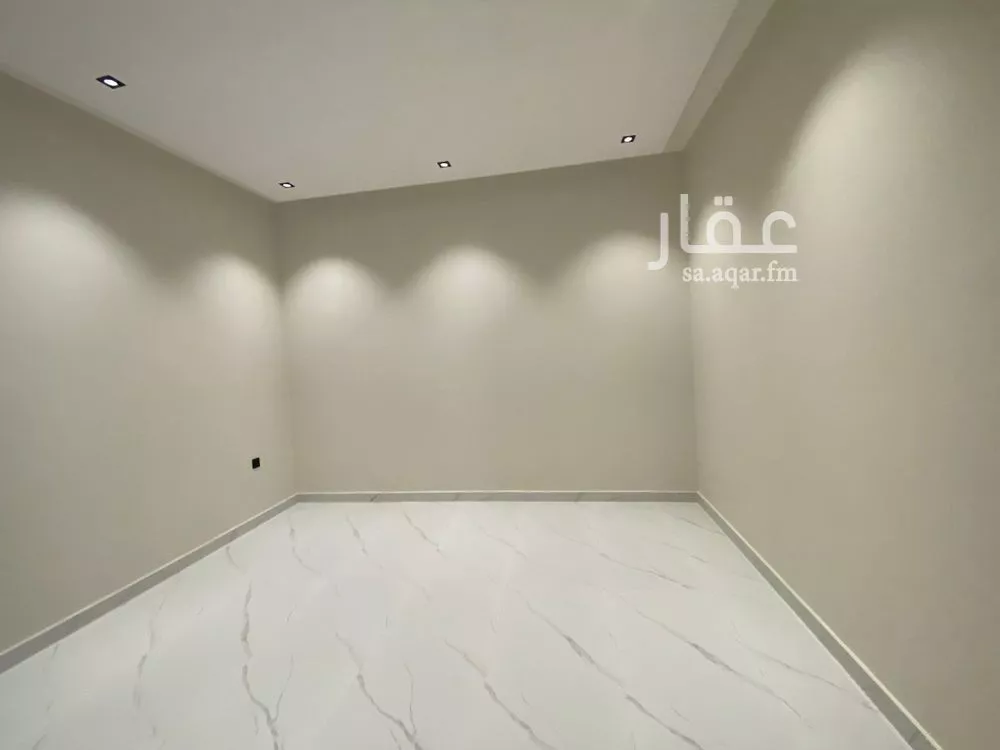 4 bedroom floor in Okaz 10