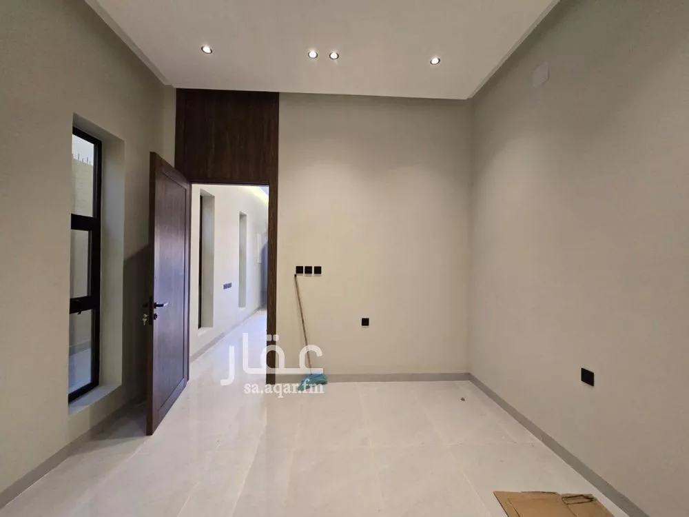 4 bedroom floor in As Suwaidi Al Gharabi 11