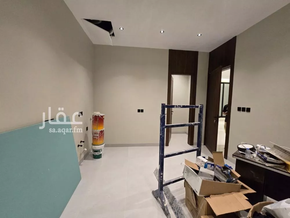 4 bedroom floor in As Suwaidi Al Gharabi 13