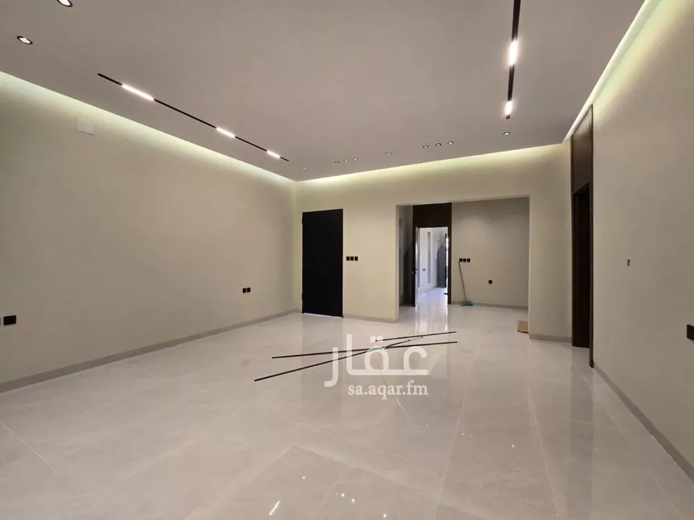 4 bedroom floor in As Suwaidi Al Gharabi 3