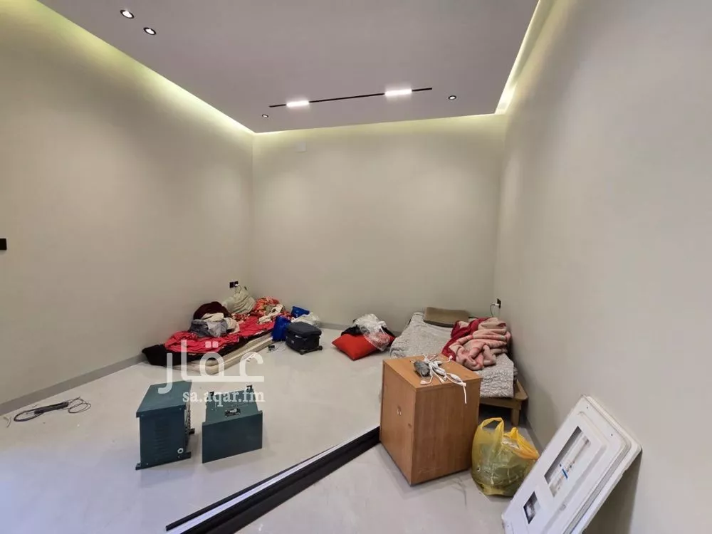 4 bedroom floor in As Suwaidi Al Gharabi 6