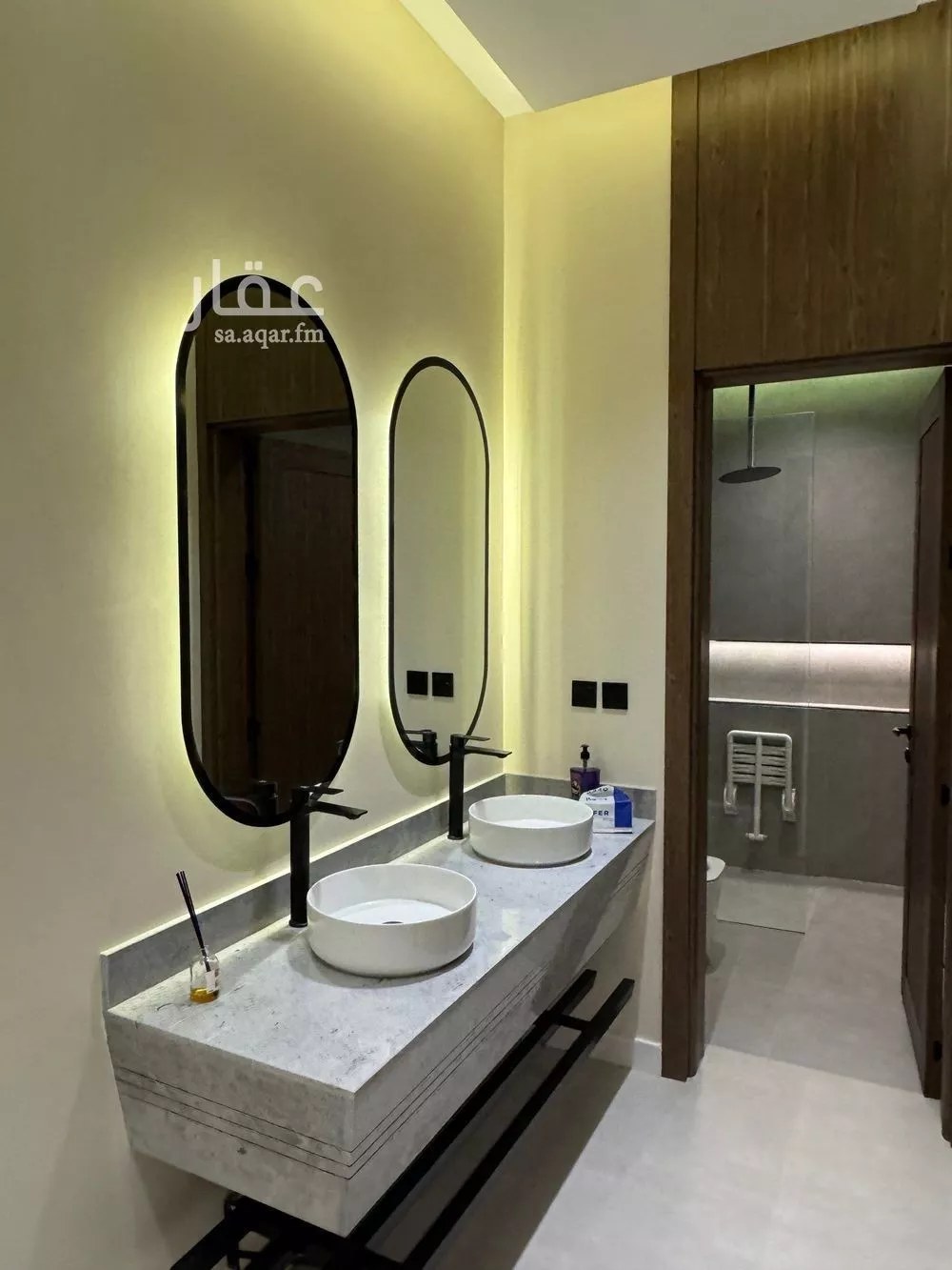 5 bedroom floor in Namar 3