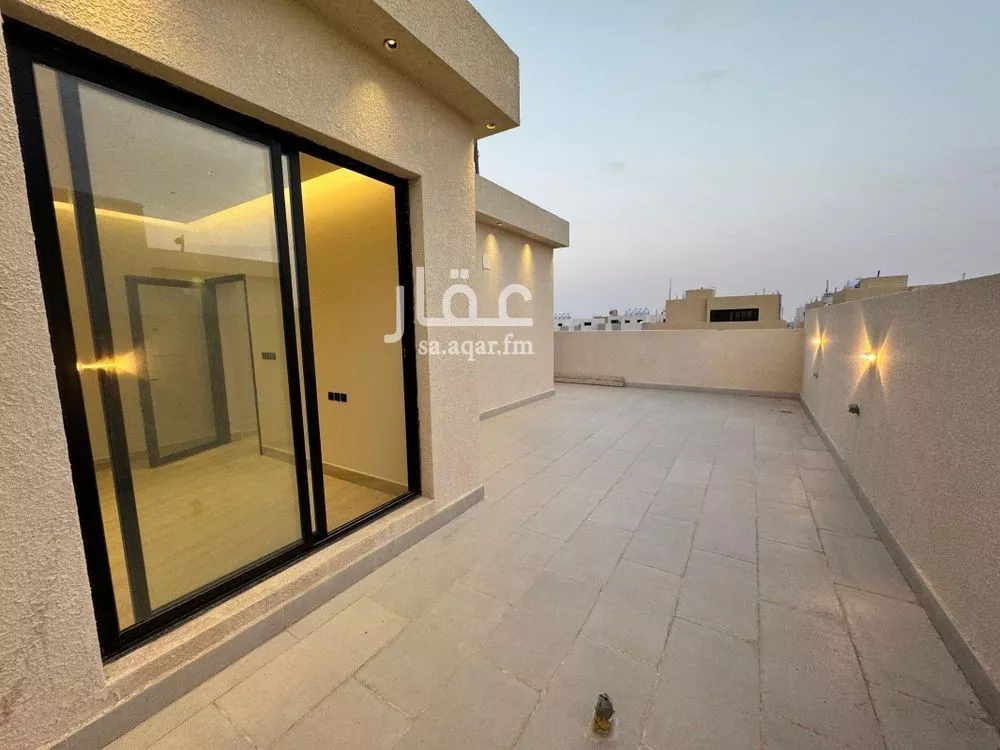 4 bedroom floor in Dirab 14