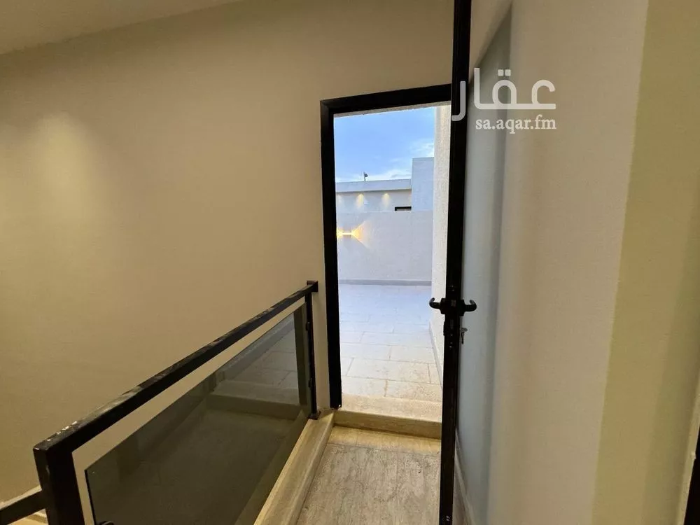 4 bedroom floor in Dirab 15