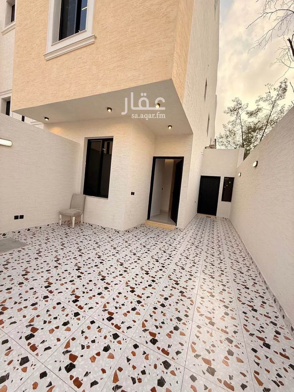 4 bedroom floor in As Suwaidi 10