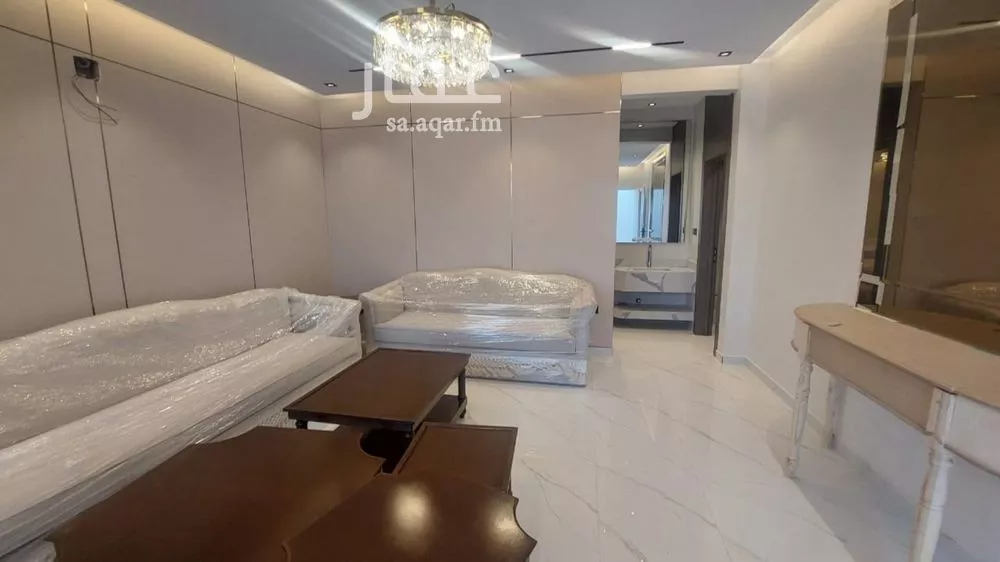 3 bedroom floor in Okaz 5