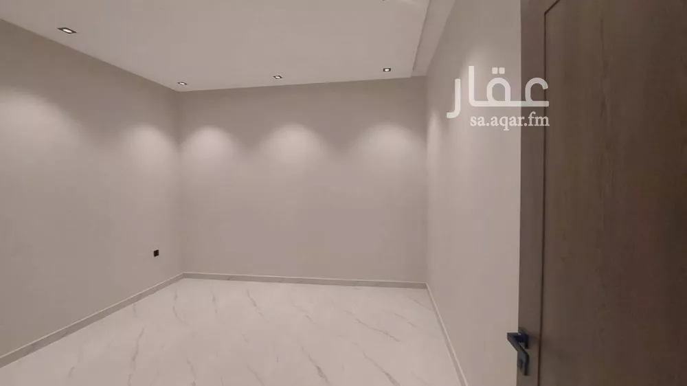 3 bedroom floor in Okaz 8