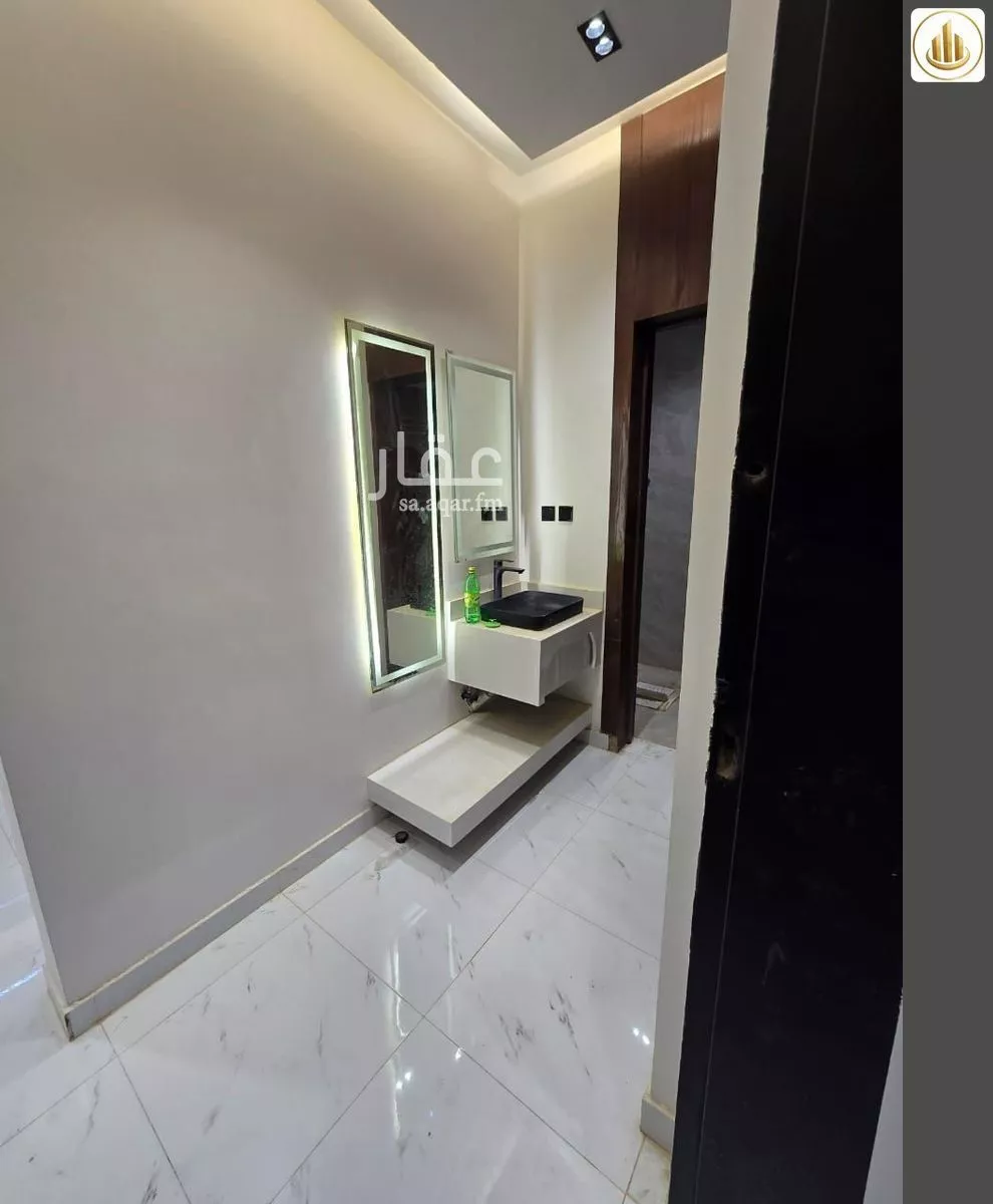 5 bedroom floor in Al Janadriyah 13