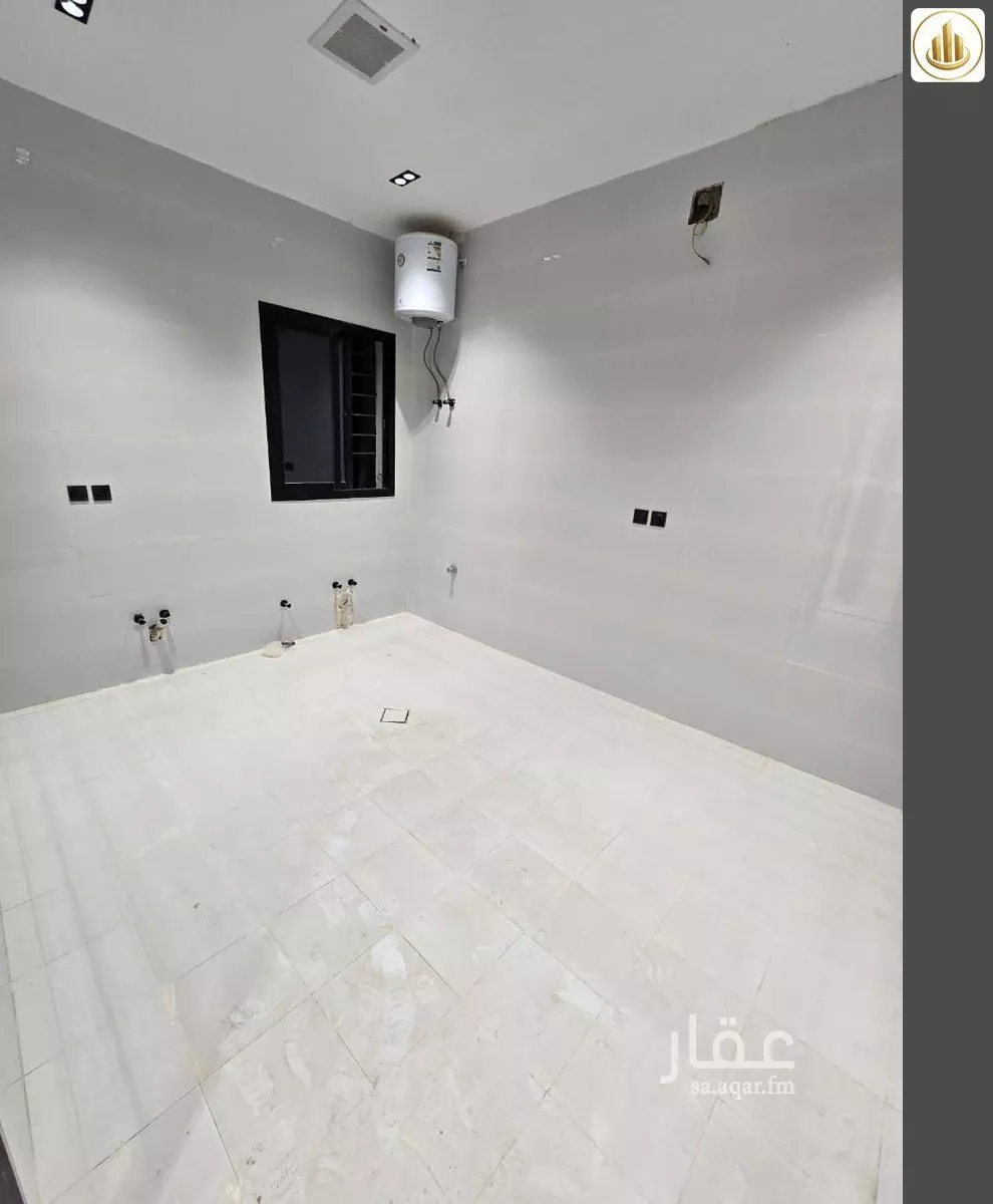 5 bedroom floor in Al Janadriyah 3
