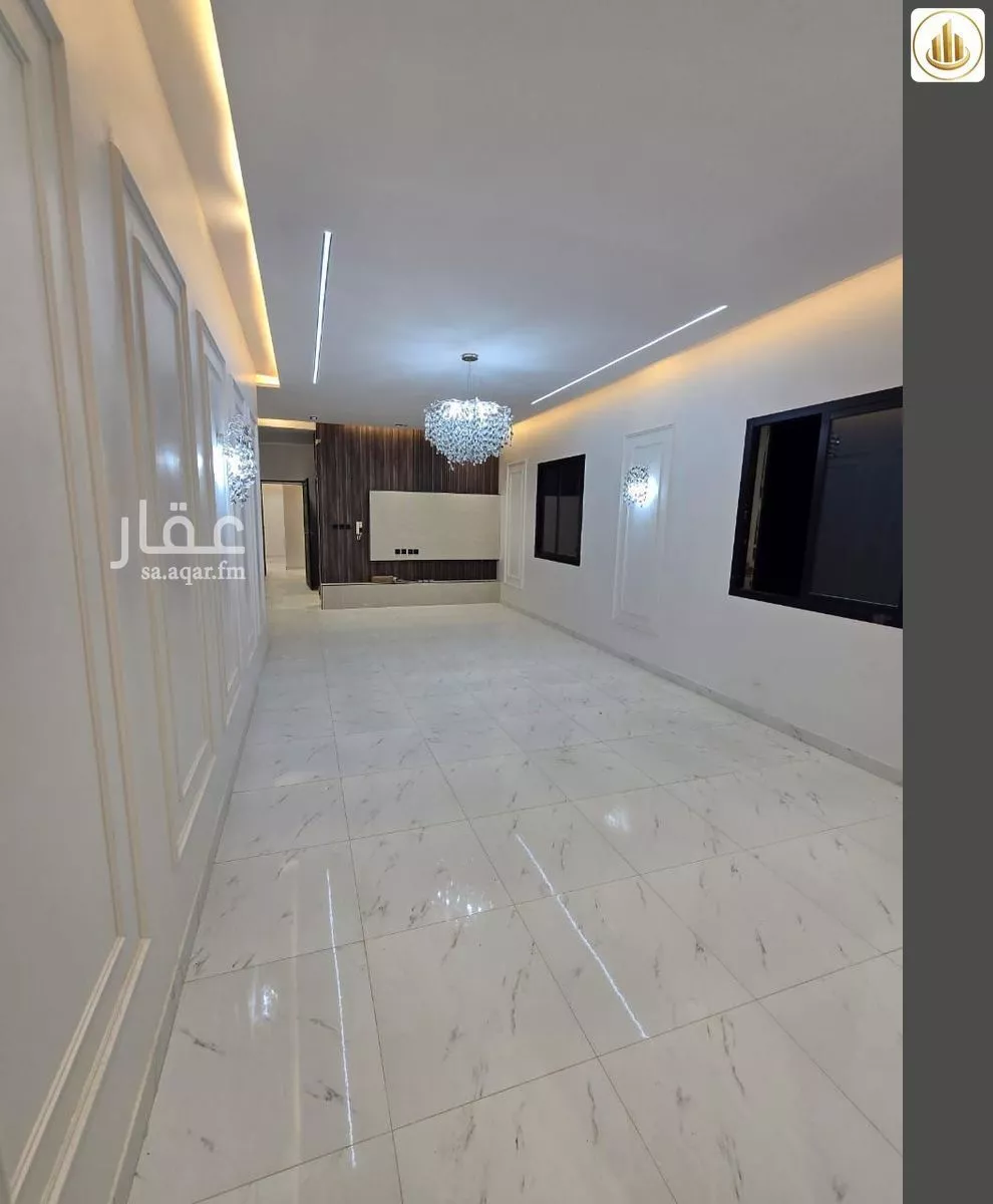 5 bedroom floor in Al Janadriyah 7