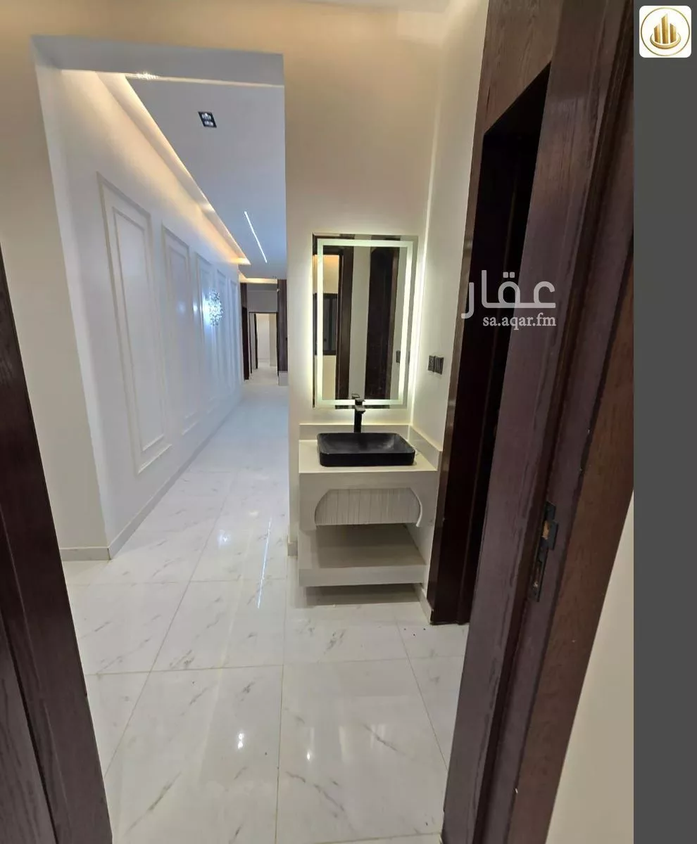 5 bedroom floor in Al Janadriyah 10