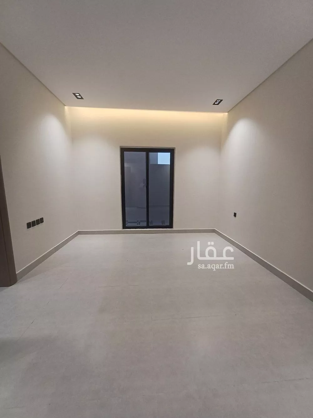 3 bedroom floor in As Suwaidi 11